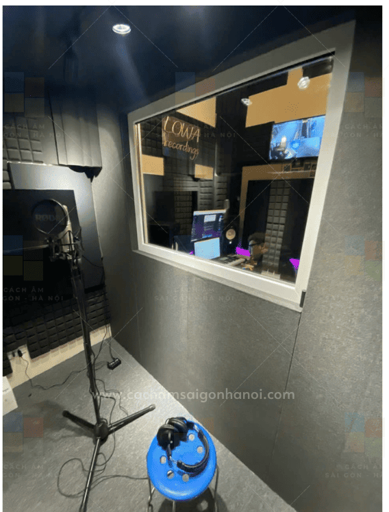 Không gian thu vocal bên trong VOCALBOOTH 02