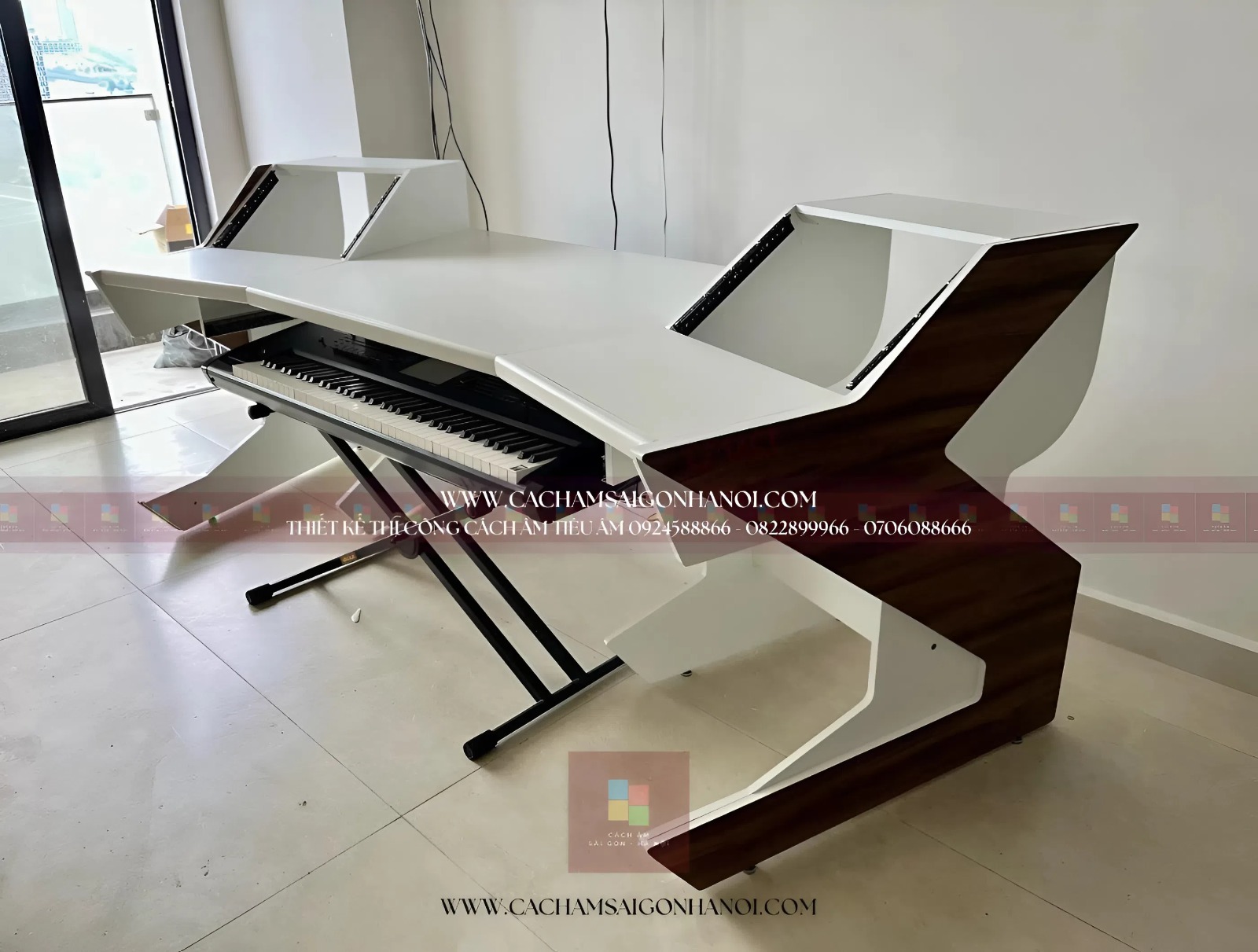 ban-phong-thu-sdsk-bespoke-07-trang-van-go-piano